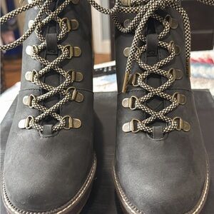 NWOB- TOMS Melrose Black Water Restraint Lace Up Wedge - size 8